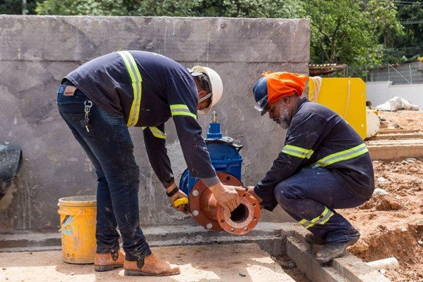 CRISE CHOCANTE DA AMBIPAR CRIA OPORTUNIDADE DOURADA PARA A SABESP!