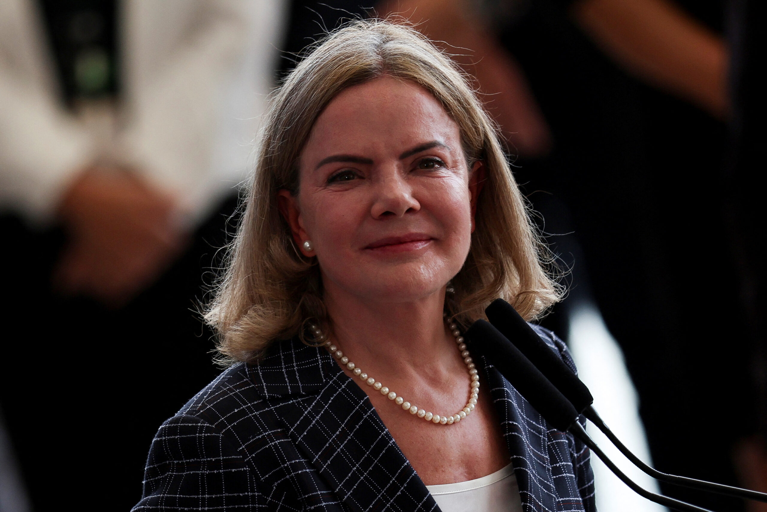 Lula Escolhe Novo Chefe do INSS: Revelação Bombástica de Gleisi!