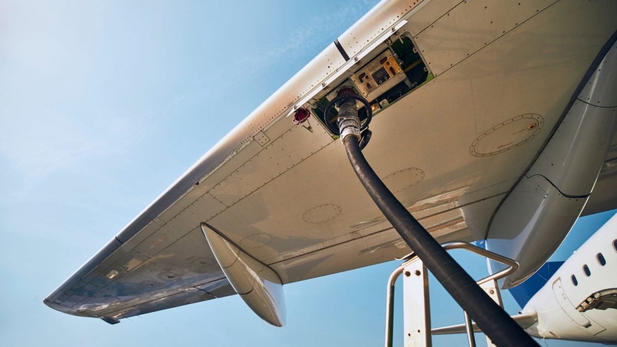 CHINESA DESFERE IMPACTO: US$ 1 BI EM BIOCOMBUSTÍVEL QUE PODE TRANSFORMAR A AVIAÇÃO!