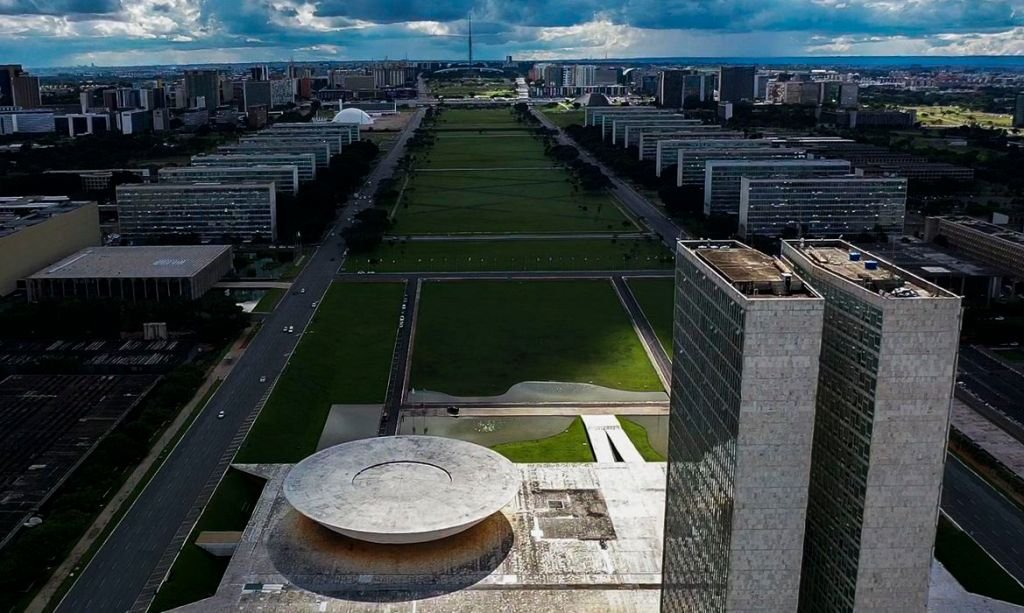 URGENTE: Aumento do IOF Chocante, R$ 31 Bi em Risco e Harvard em Crise! O Que Vem a Seguir?