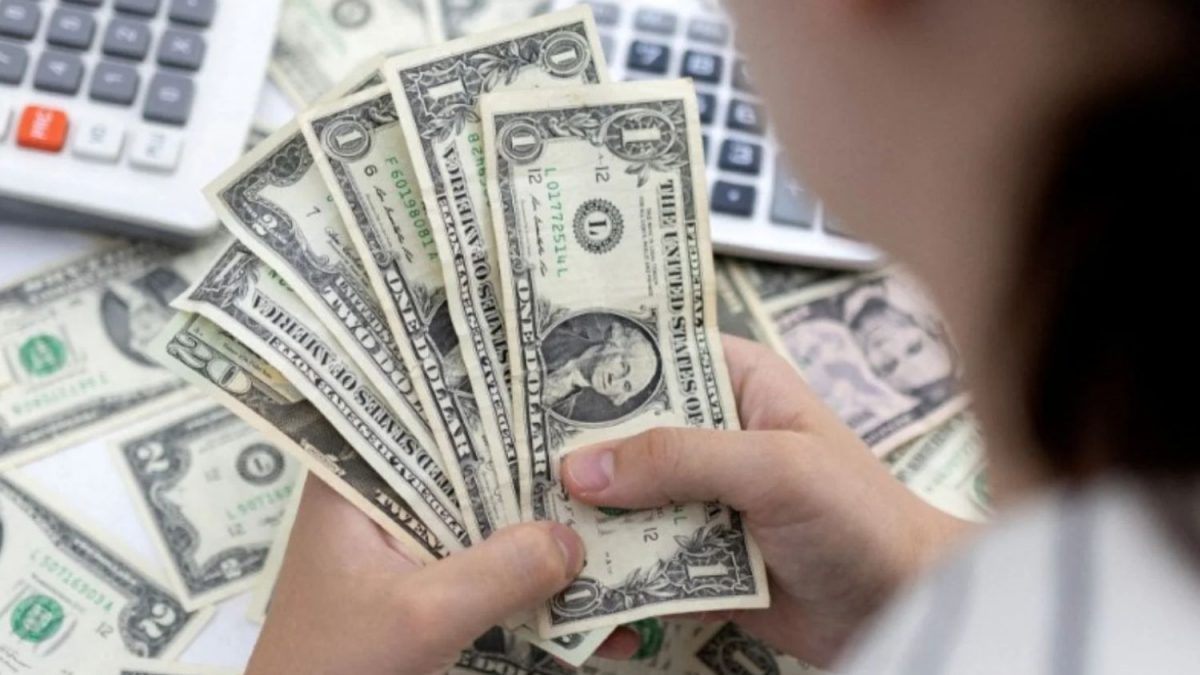 Argentina Libera Dólares sem Fiscalização: Um Escândalo à Vista!
