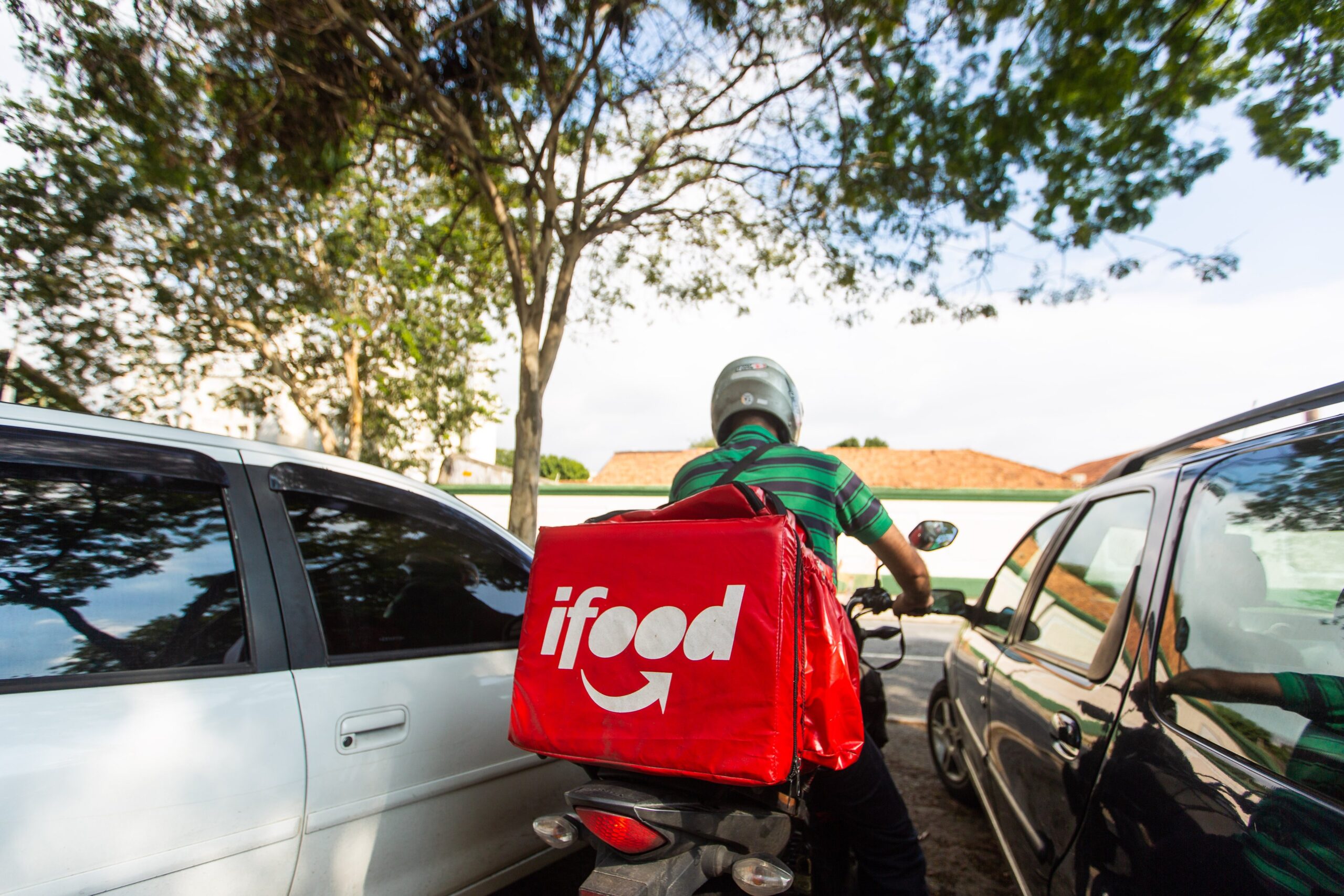 iFood Arrebenta: R$ 17 Bilhões para Não Perder o Trono!