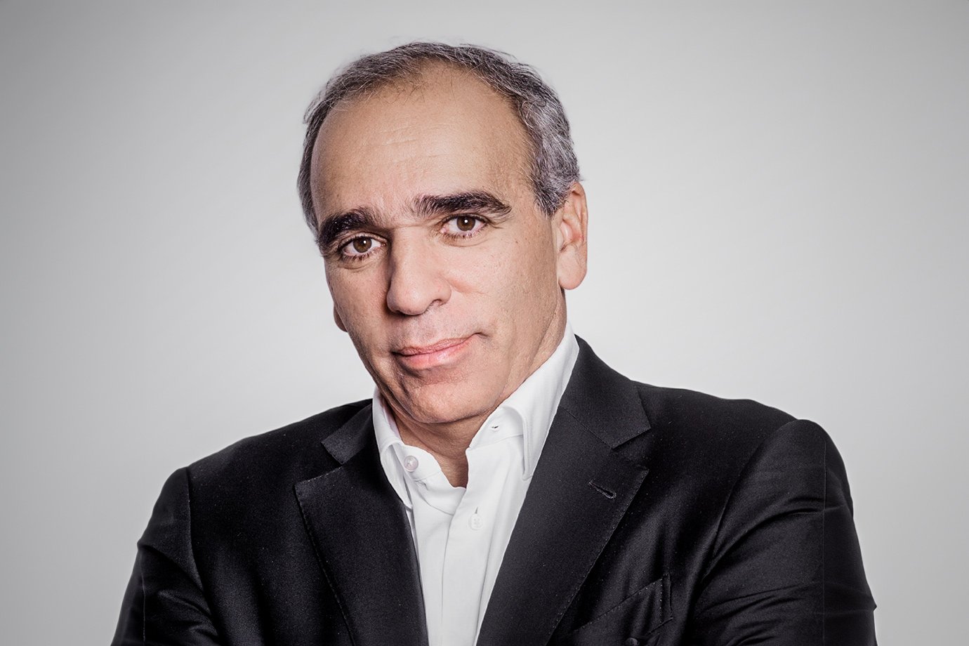 Dólar em Queda: EUA se Transformam no Novo Brasil!