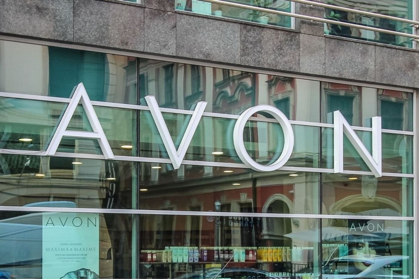 AVON PODERIA TER IMPEDIDO O COLAPSO DA NATURA: A VERDADE CHOCANTE QUE NINGUÉM QUERIA OUVI!